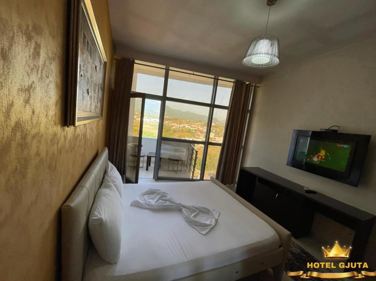Hotel Gjuta Тирана Экстерьер фото