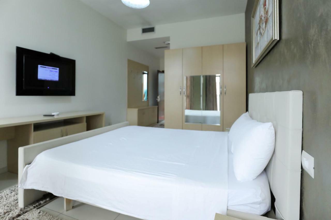 Hotel Gjuta Тирана Экстерьер фото