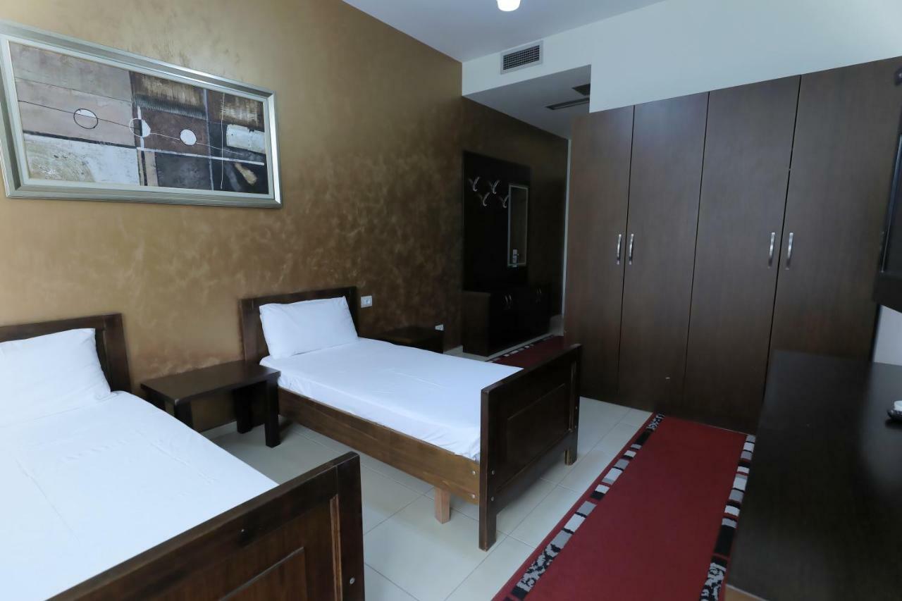 Hotel Gjuta Тирана Экстерьер фото