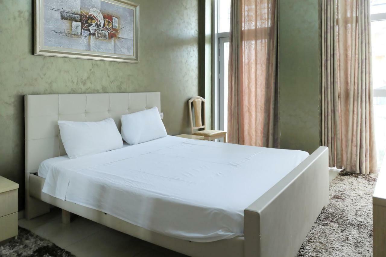 Hotel Gjuta Тирана Экстерьер фото